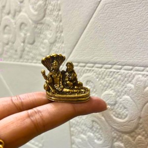 Mini Brass Murti Idol for Home DÃ©cor & Meditation | Handmade Antique Finish Brass Statue for Pooja Room, Office Desk & Spiritual Gift | Small Decorative Showpiece (Laxmi & Narayan)
