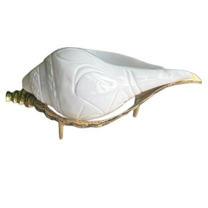 Jal Shankha for Pooja White Conch Shell with Golden Stand Spiritual Vastu for Home Temple Natural Sankha for Ritual Use (Small Size, Pack of 1) Jal Shankha for Pooja White Conch Shell with Golden Stand Spiritual Vastu for Home Temple Natural Sankha for Ritual Use (Small Size, Pack of 1)