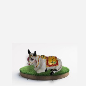 Hitech White Gau MATA Nandi Cow Statue: Murti/Figurine/Showpiece for Religious Pooja, Temple Decoration, Home Decor, and Study Room - Hindu God Gift Item Hitech White Gau MATA Nandi Cow Statue: Murti/Figurine/Showpiece for Religious Pooja, Temple Decoration, Home Decor, and Study Room - Hindu God Gift Item