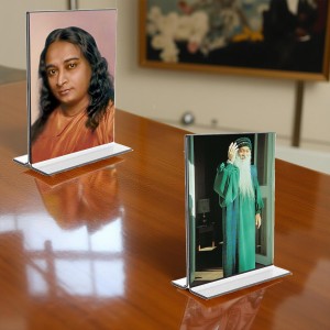 Paramahansa Yogananda & Osho Acrylic T-Style Photo Stand - 7x9 Inches, Compact and Stylish Spiritual Display, easily change 2 photos (Pack of 1) Paramahansa Yogananda & Osho Acrylic T-Style Photo Stand - 7x9 Inches, Compact and Stylish Spiritual Display, easily change 2 photos (Pack of 1)