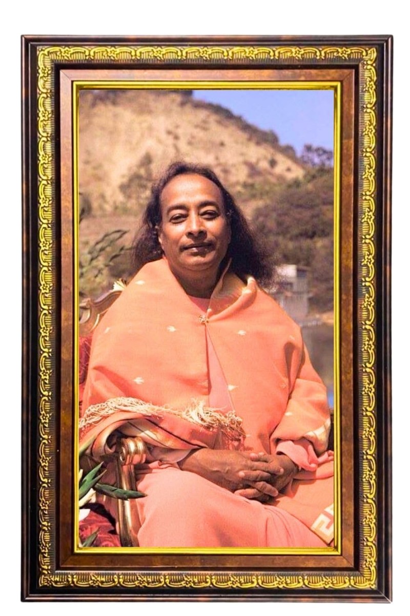 Paramahamsa Yogananda Digital Golden Balck Color Photo Frame | Hindu Religious Wall Decor | 10x16 Inches - Inspirational Wall Art For Office, Home Decor - Ideal Spiritual Gift (F16624)