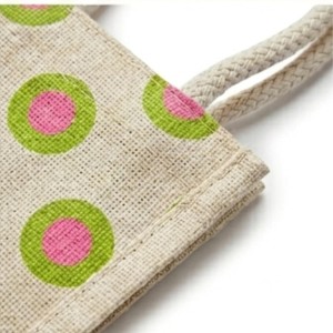 Jute Fabric Bottle Holder Bag | Printed Reusable Jute Wine Bottle with Polka Dot Print Gift Bag with Sturdy Rope Handles | Lightweight & Durable Design (Polka dot print) Jute Fabric Bottle Holder Bag | Printed Reusable Jute Wine Bottle with Polka Dot Print Gift Bag with Sturdy Rope Handles | Lightweight & Durable Design (Polka dot print)