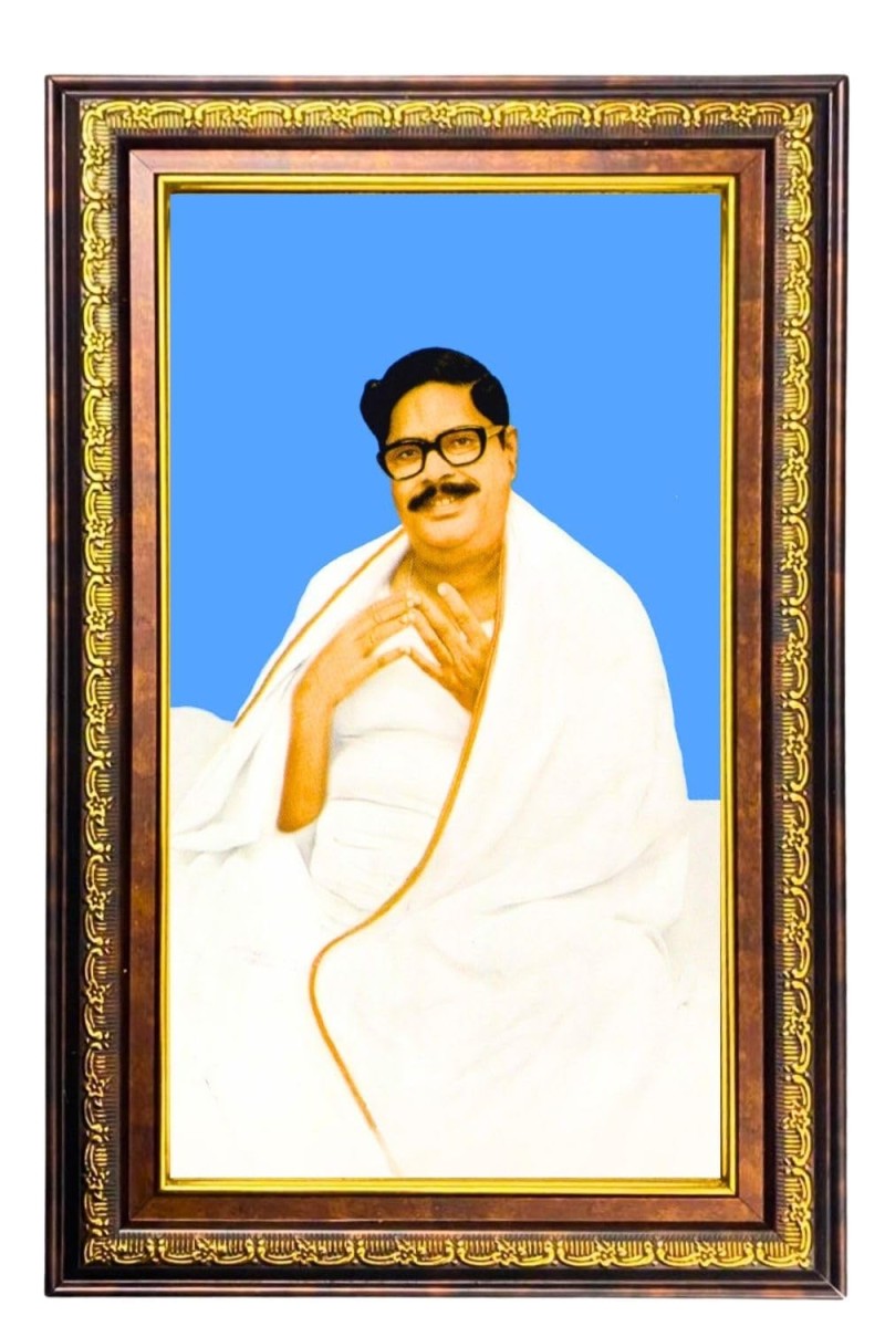 Sri Sri Baroda Digital Golden Balck Color Photo Frame | Hindu Religious Wall Decor | 16x22 Inches - Inspirational Wall Art For Office, Home Decor - Ideal Spiritual Gift (F16669)