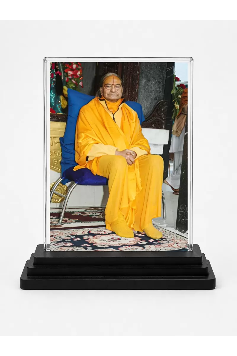 Jagadguru Kripalu Maharaj Acrylic Car Dashboard Showpiece | Double-Sided Jagadguru Kripalu Maharaj Photo Stand | 3 X 4 Inch Photo | Transparent Acrylic Frame With Black Base | Car Dashboard, Office & Table Decor (F70286)