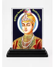 Guru Har Krishan Ji Acrylic Car Dashboard Showpiece | Double-Sided Guru Har Krishan Ji Photo Stand | 3 X 4 Inch Photo | Transparent Acrylic Frame With Black Base | Car Dashboard, Office & Table Decor (F70383)
