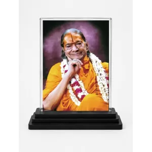 Jagadguru Kripalu Maharaj Acrylic Car Dashboard Showpiece | Double-Sided Jagadguru Kripalu Maharaj Photo Stand | 3 X 4 Inch Photo | Transparent Acrylic Frame With Black Base | Car Dashboard, Office & Table Decor (F70389)