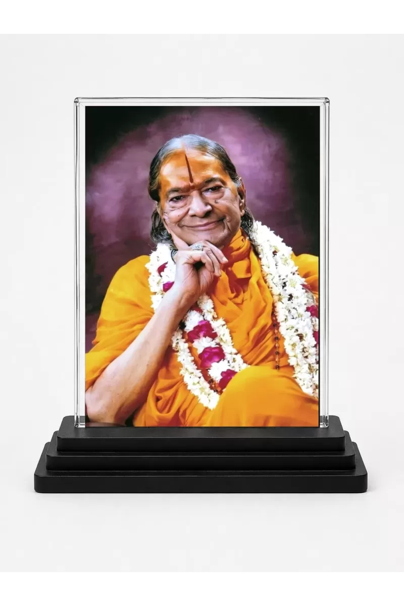 Jagadguru Kripalu Maharaj Acrylic Car Dashboard Showpiece | Double-Sided Jagadguru Kripalu Maharaj Photo Stand | 3 X 4 Inch Photo | Transparent Acrylic Frame With Black Base | Car Dashboard, Office & Table Decor (F70389)