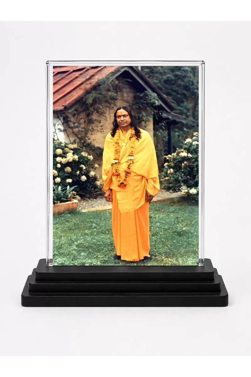 Jagadguru Kripalu Maharaj Acrylic Car Dashboard Showpiece | Double-Sided Jagadguru Kripalu Maharaj Photo Stand | 3 X 4 Inch Photo | Transparent Acrylic Frame With Black Base | Car Dashboard, Office & Table Decor (F70519)
