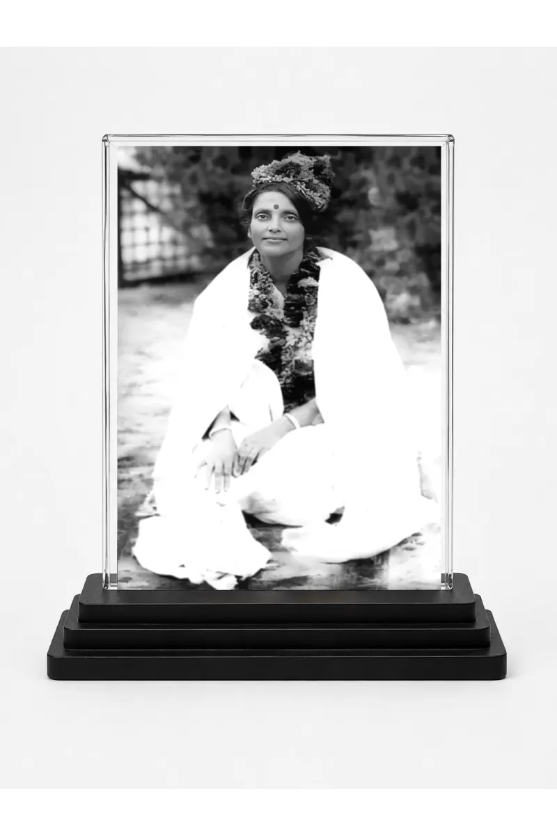Anandamayi Ma Acrylic Car Dashboard Showpiece | Double-Sided Anandamayi Ma Photo Stand | 3 X 4 Inch Photo | Transparent Acrylic Frame With Black Base | Car Dashboard, Office & Table Decor (F70640)