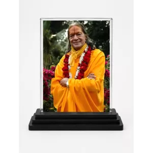 Jagadguru Kripalu Maharaj Acrylic Car Dashboard Showpiece | Double-Sided Jagadguru Kripalu Maharaj Photo Stand | 3 X 4 Inch Photo | Transparent Acrylic Frame With Black Base | Car Dashboard, Office & Table Decor (F70710)