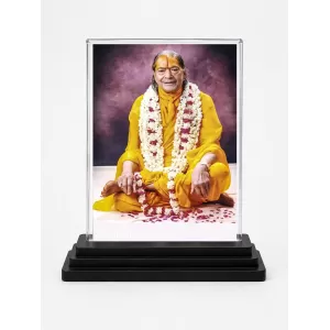 Jagadguru Kripalu Maharaj Acrylic Car Dashboard Showpiece | Double-Sided Jagadguru Kripalu Maharaj Photo Stand | 3 X 4 Inch Photo | Transparent Acrylic Frame With Black Base | Car Dashboard, Office & Table Decor (F70754)