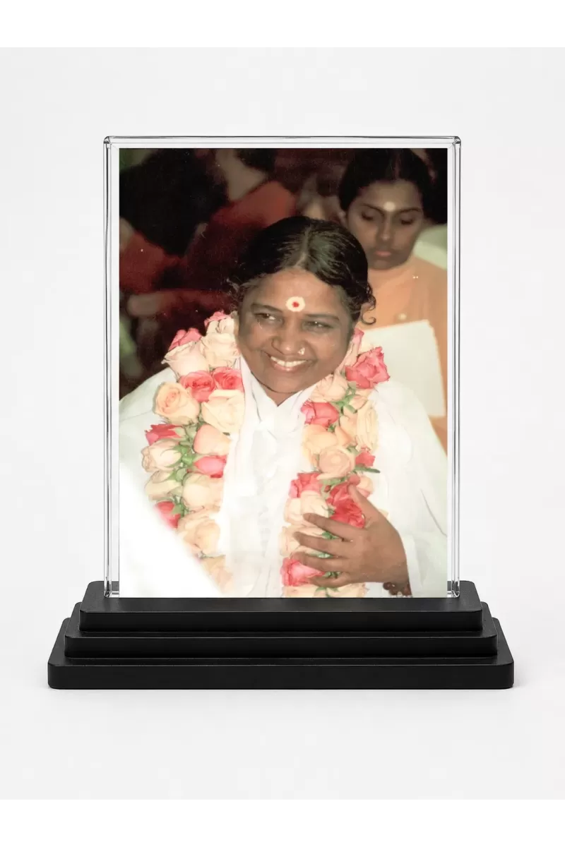 Mata Amritanandamayi Acrylic Car Dashboard Showpiece | Double-Sided Mata Amritanandamayi Photo Stand | 3 X 4 Inch Photo | Transparent Acrylic Frame With Black Base | Car Dashboard, Office & Table Decor (F70864)