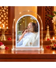Sri Sri Ravi Shankar L Shape Acrylic Showpiece 3 X 3.5 Inch For Home, Office And Car (F176017)