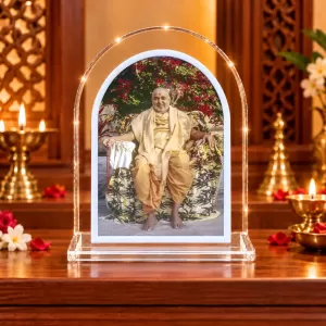 Pramukh Swami Maharaj L Shape Acrylic Showpiece 3 X 3.5 Inch For Home, Office And Car (F176408) Pramukh Swami Maharaj L Shape Acrylic Showpiece 3 X 3.5 Inch For Home, Office And Car (F176408)
