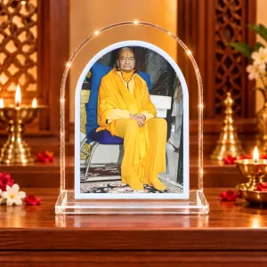 Jagadguru Kripalu Maharaj L Shape Acrylic Showpiece 3 X 3.5 Inch For Home, Office And Car (F176500) Jagadguru Kripalu Maharaj L Shape Acrylic Showpiece 3 X 3.5 Inch For Home, Office And Car (F176500)