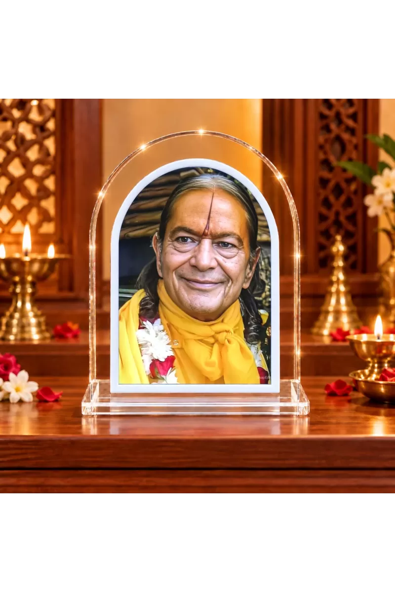 Jagadguru Kripalu Maharaj L Shape Acrylic Showpiece 3 X 3.5 Inch For Home, Office And Car (F177520)