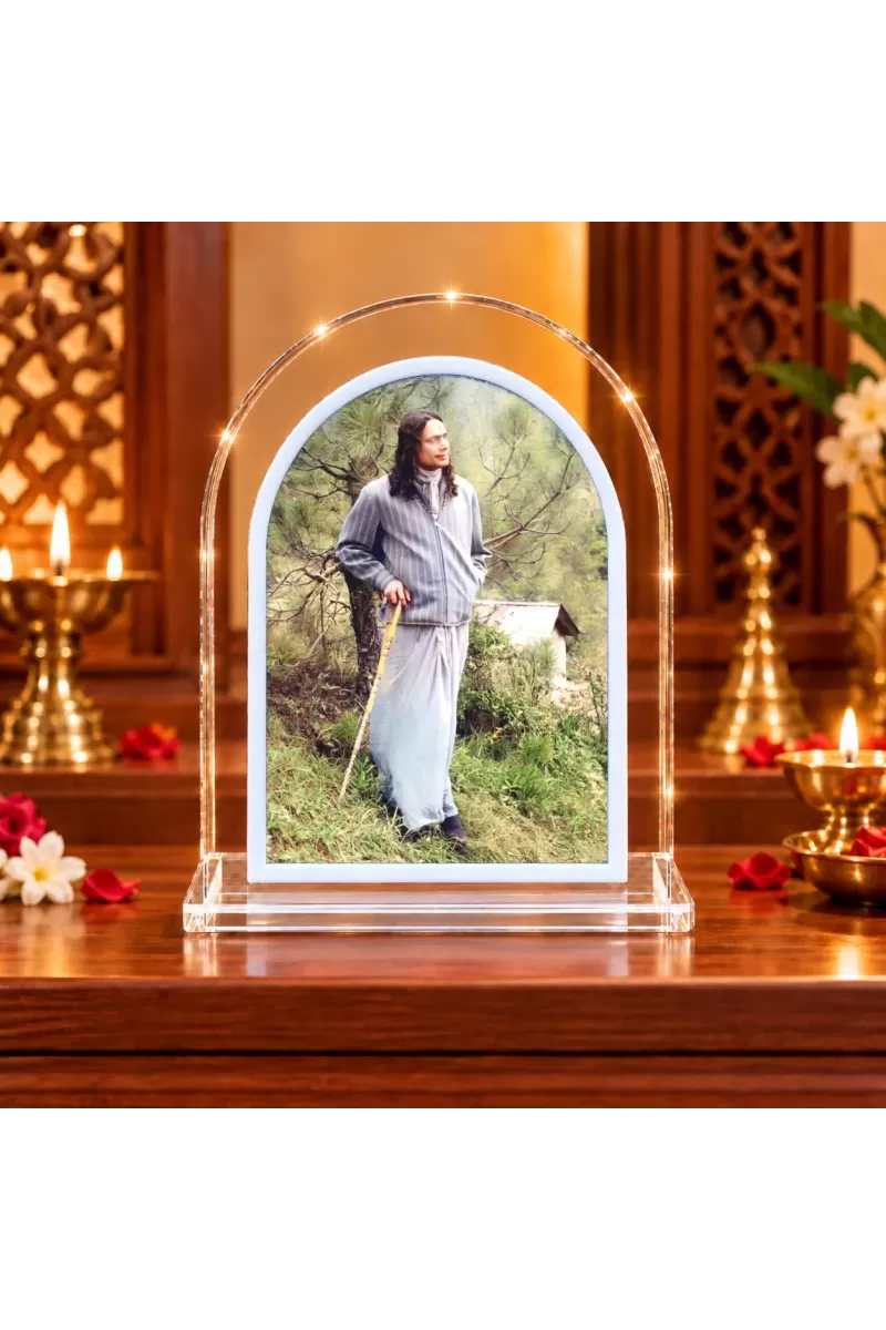 Jagad Guru Kripalu Maharaj L Shape Acrylic Showpiece 3 X 3.5 Inch For Home, Office And Car (F177562)