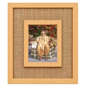 Pramukh Swami Maharaj Laminated Jute Wall Photo Frame, 14 X 16 Inch (F174470) Pramukh Swami Maharaj Laminated Jute Wall Photo Frame, 14 X 16 Inch (F174470)
