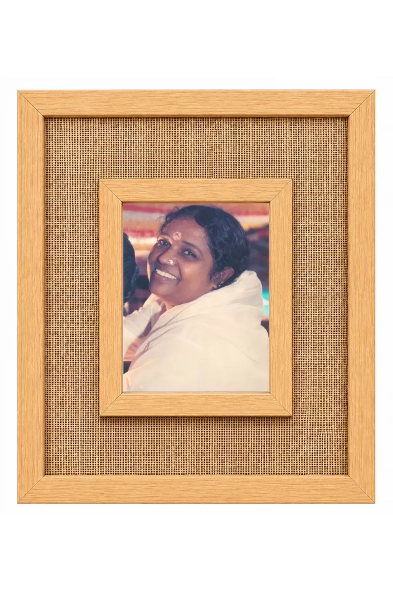 Mata Amritanandamayi Laminated Jute Wall Photo Frame, 14 X 16 Inch (F174973)