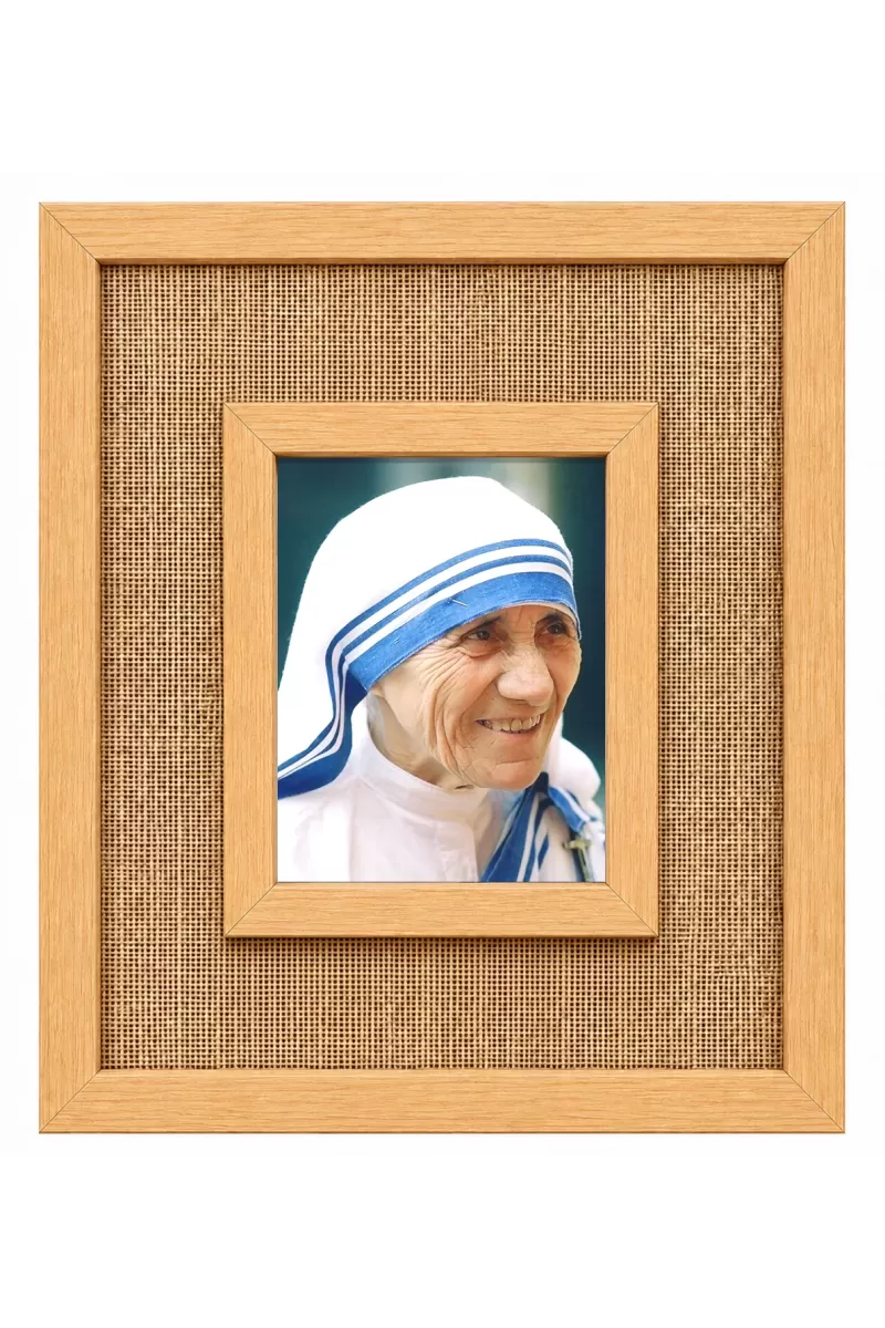 Mother Teressa Laminated Jute Wall Photo Frame, 14 X 16 Inch (F175105)